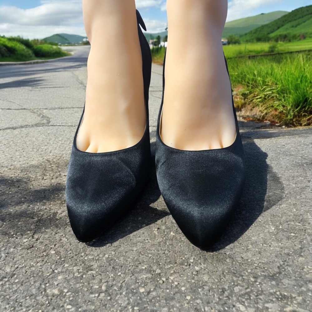 Used high heels shoes